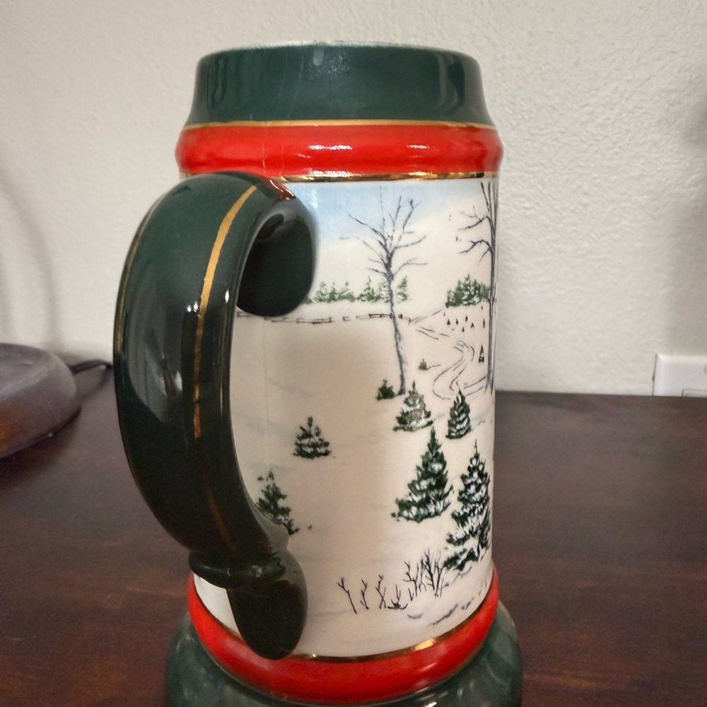1991 Budweiser Holiday Stein “Collector's Series" titled "The Season's Best - Picture 4 of 5